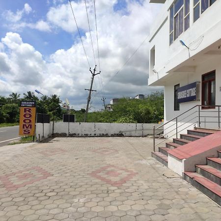 Subasree Cottage Tirunallar 외부 사진