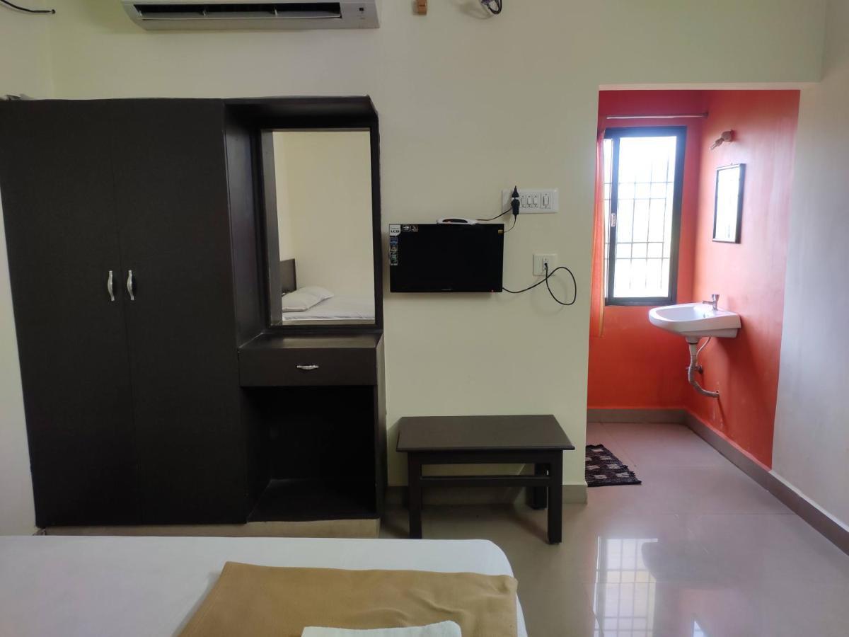 Subasree Cottage Tirunallar 외부 사진