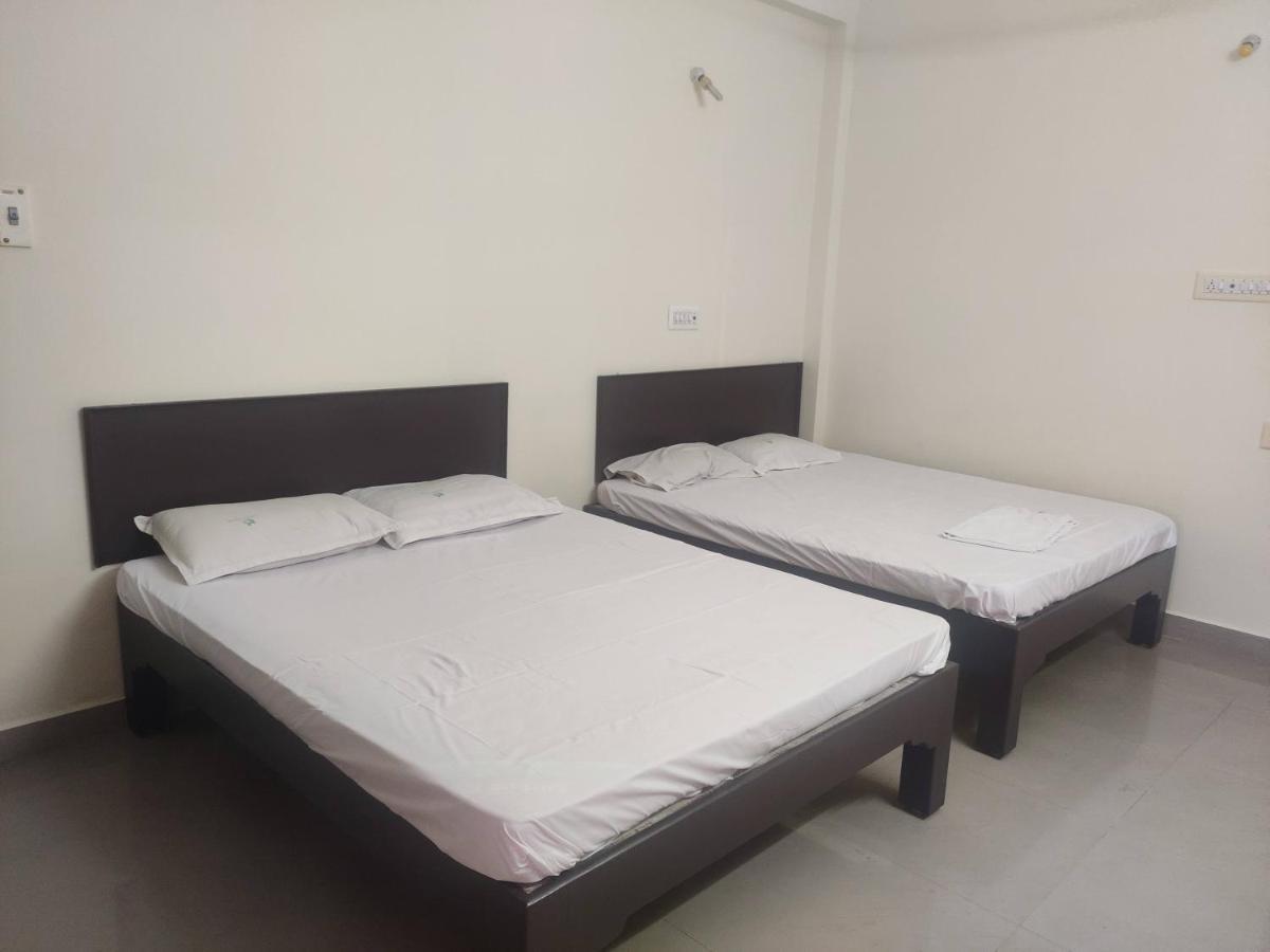 Subasree Cottage Tirunallar 외부 사진