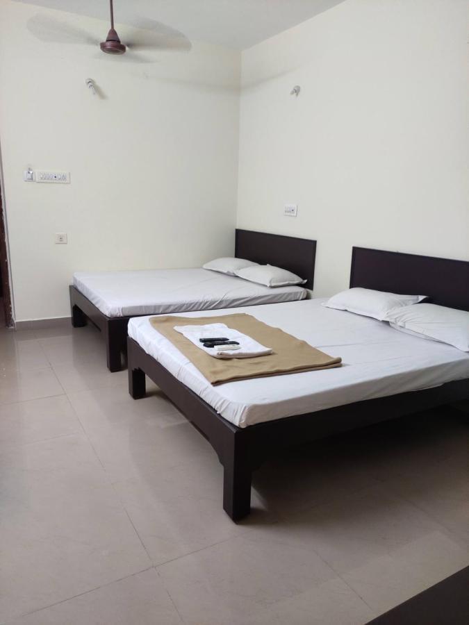 Subasree Cottage Tirunallar 외부 사진