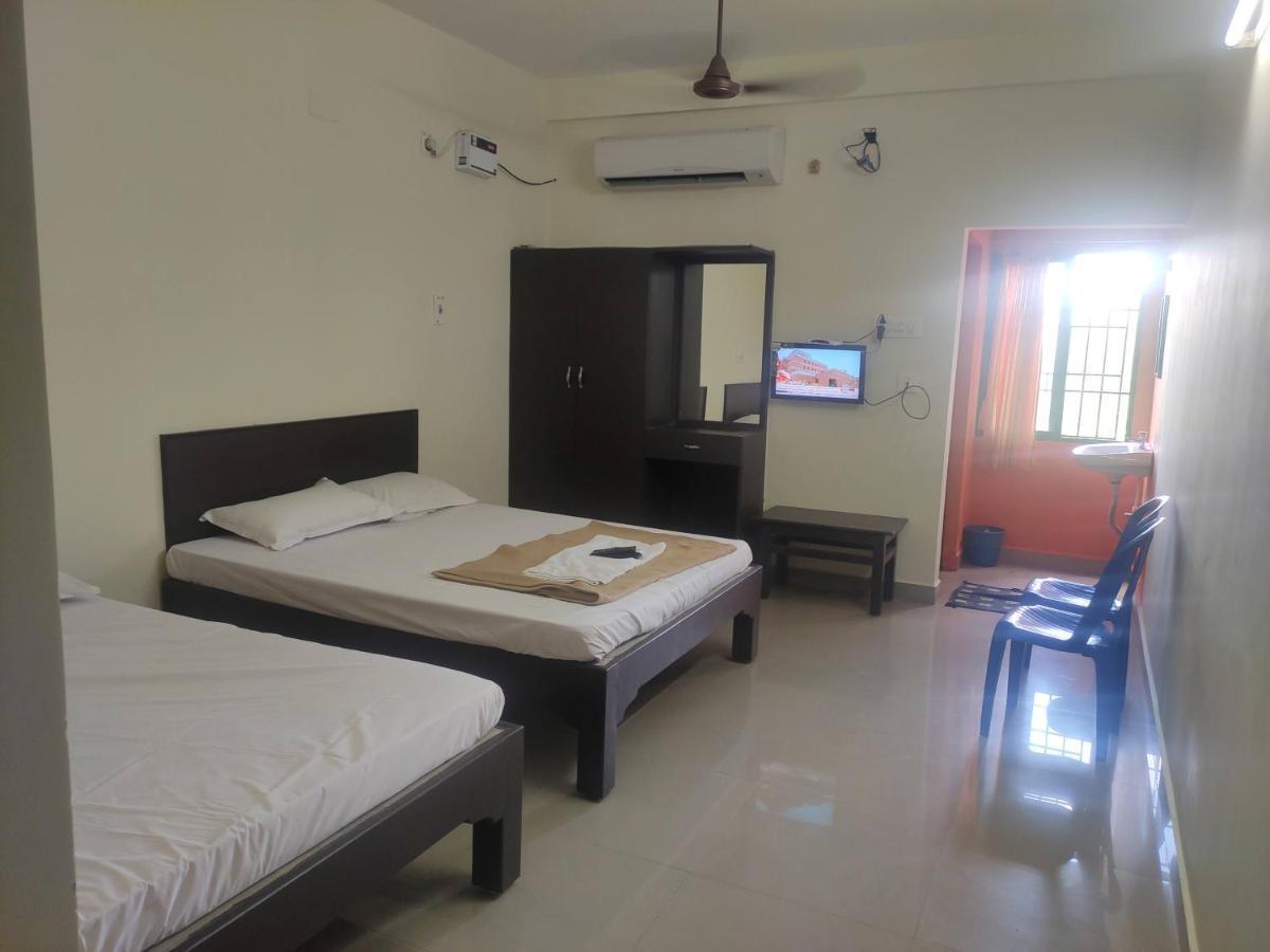 Subasree Cottage Tirunallar 외부 사진
